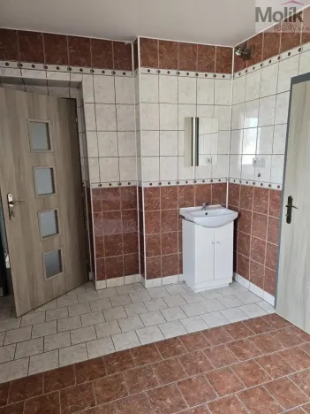 Pronájem bytu 3+1, Lom, nám. Republiky, 103 m2