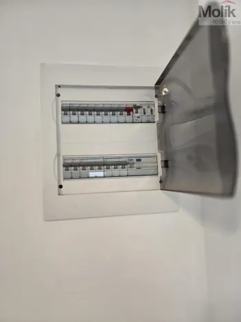 Pronájem bytu 3+1, Lom, nám. Republiky, 103 m2