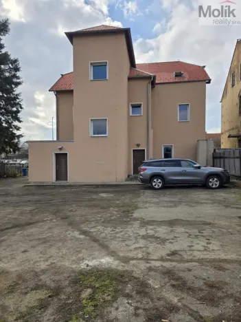 Pronájem bytu 3+1, Lom, nám. Republiky, 103 m2