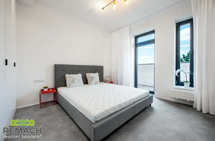 Pronájem bytu 2+kk, Uherské Hradiště, Obchodní, 77 m2