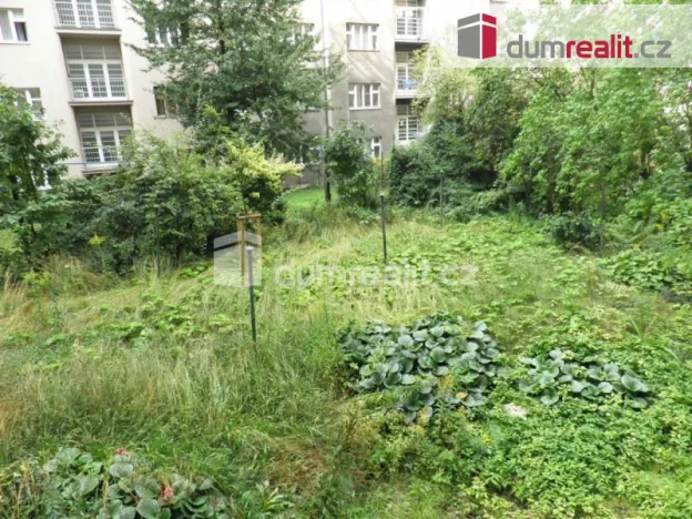 Pronájem bytu 1+kk, Praha - Bubeneč, náměstí Interbrigády, 32 m2