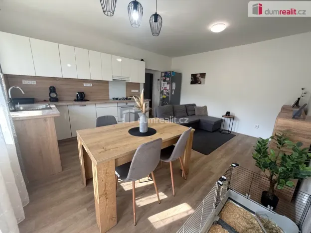 Pronájem bytu 3+kk, Zlín, Věžové domy, 62 m2