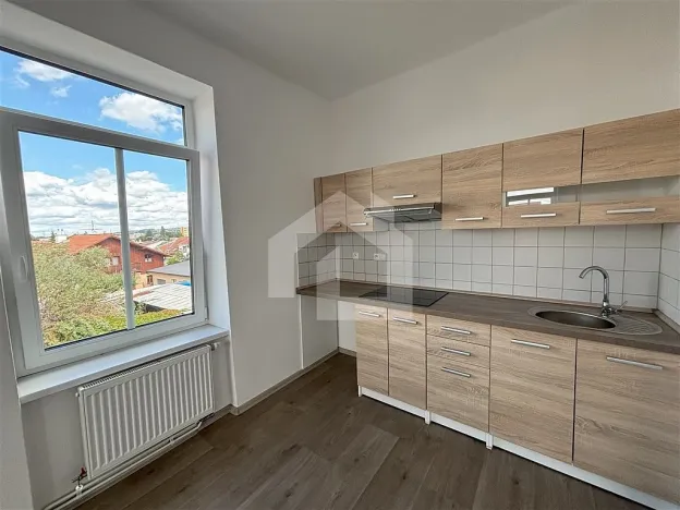 Pronájem bytu 1+kk, České Budějovice - České Budějovice 5, Ledenická, 32 m2