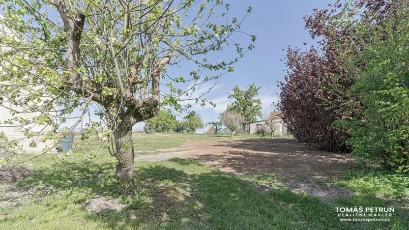 Prodej pozemku, Lišice, 1436 m2