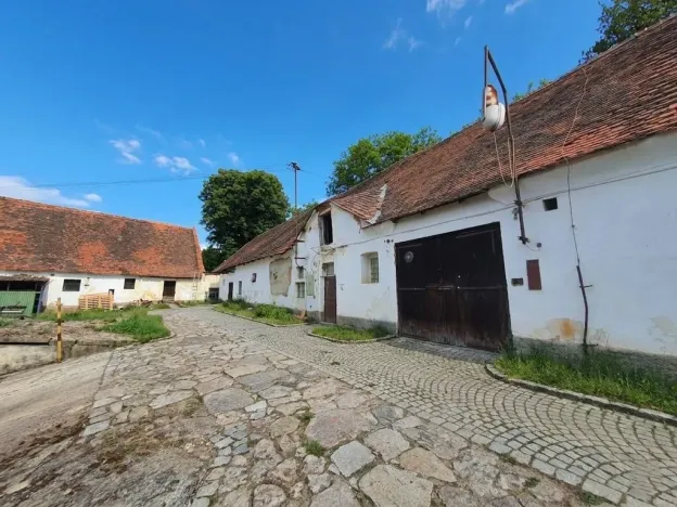 Pronájem skladu, Plzeň - Malesice, Malesická náves, 185 m2