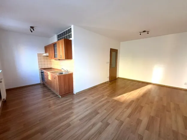 Pronájem bytu 2+kk, Plzeň - Skvrňany, Malesická, 50 m2