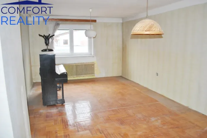 Prodej rodinného domu, Krnov - Pod Bezručovým vrchem, Janáčkovo náměstí, 110 m2