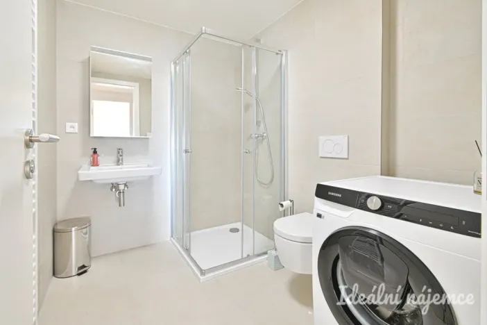 Pronájem bytu 2+kk, Brno, Bystrcká, 57 m2