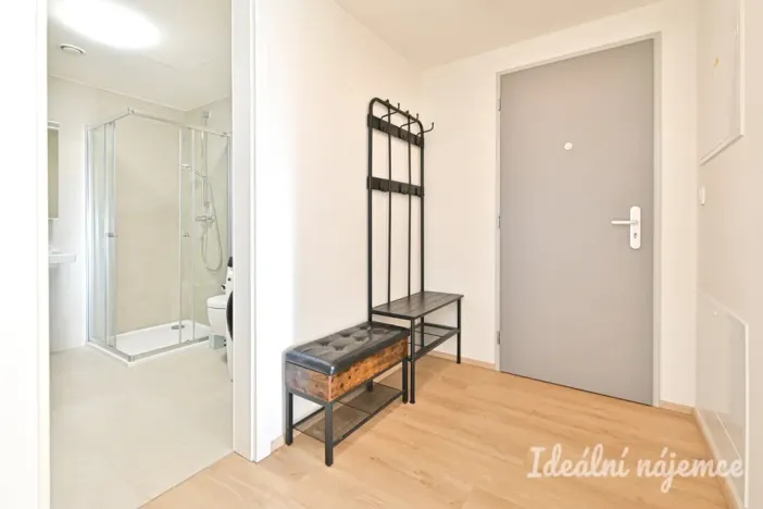 Pronájem bytu 2+kk, Brno, Bystrcká, 57 m2