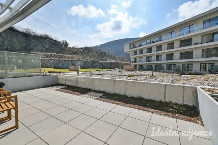 Pronájem bytu 2+kk, Brno, Bystrcká, 57 m2