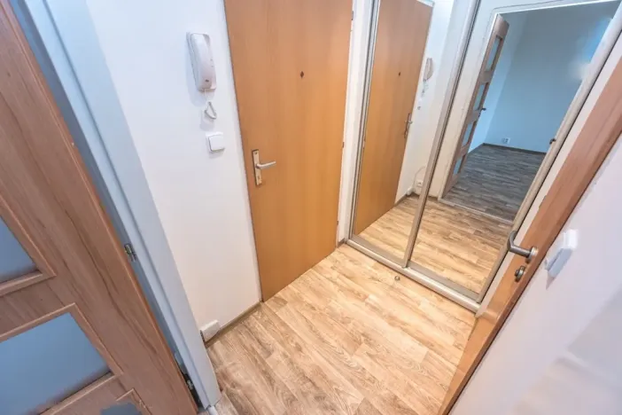 Pronájem bytu 1+kk, Praha - Střížkov, Rumburská, 36 m2