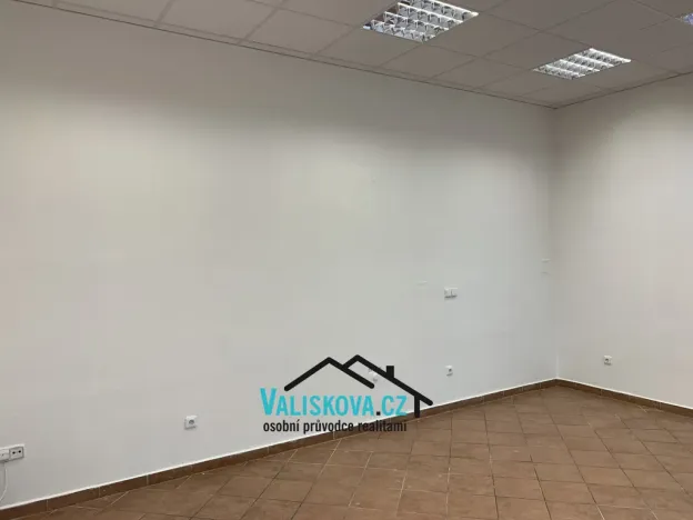 Pronájem obchodního prostoru, Kroměříž, Dobrovského, 25 m2