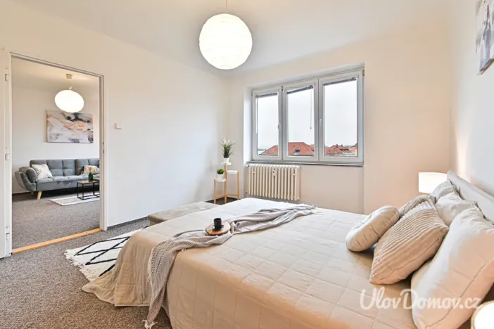 Prodej bytu 2+1, Praha - Dejvice, Šárecká, 56 m2