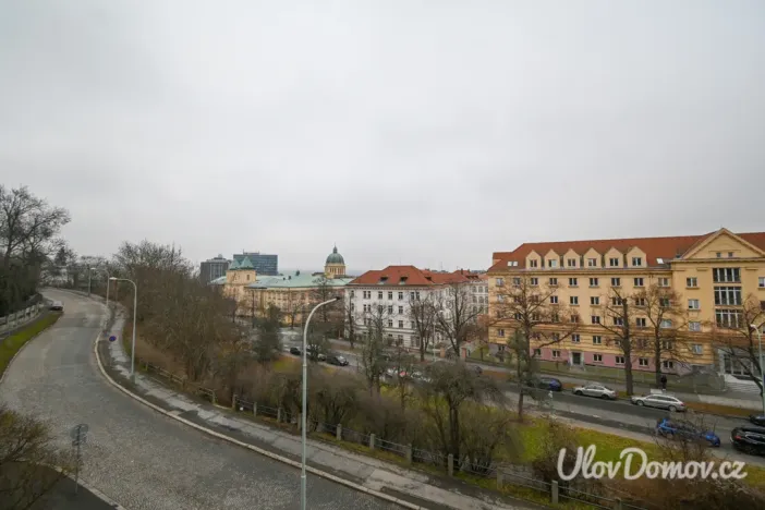 Prodej bytu 2+1, Praha - Dejvice, Šárecká, 56 m2