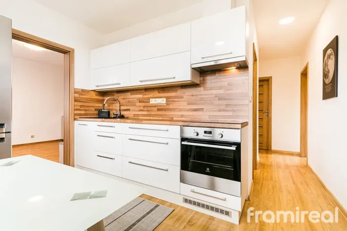 Pronájem bytu 3+1, Brno, Kamínky, 73 m2