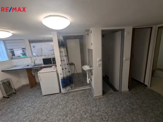 Pronájem bytu 1+kk, Zlín, Pančava, 30 m2