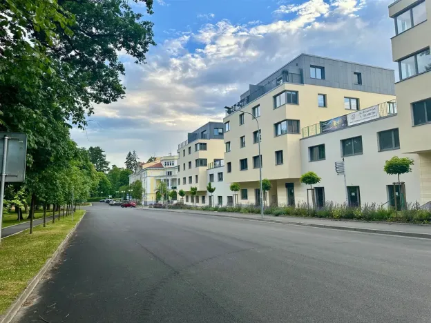 Pronájem obchodního prostoru, Františkovy Lázně, Nádražní, 27 m2