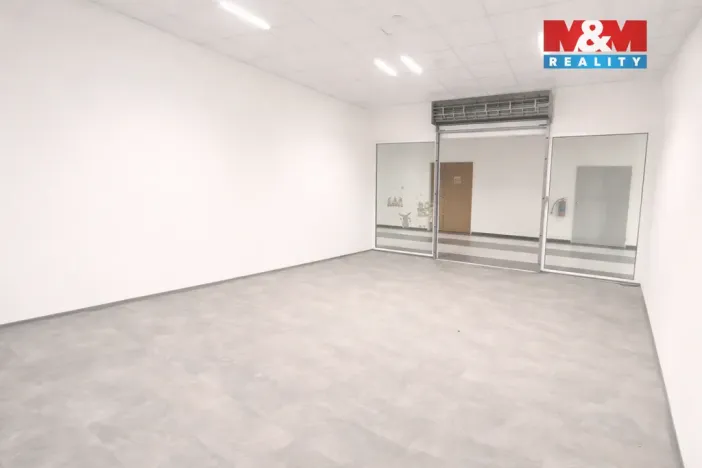 Pronájem obchodního prostoru, Benešov, Vnoučkova, 23 m2