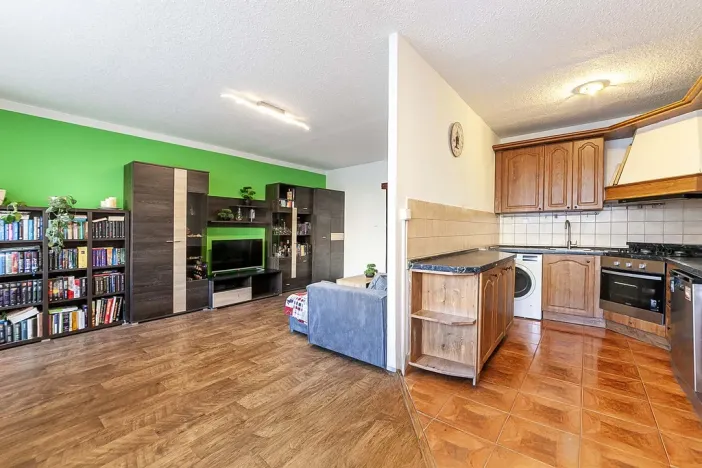 Prodej bytu 3+1, Praha - Petrovice, Jakobiho, 70 m2