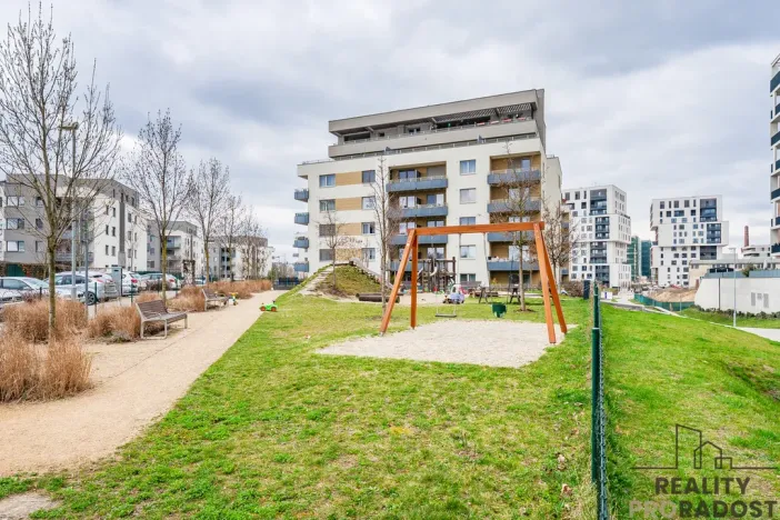 Prodej bytu 1+kk, Praha, Smržových, 30 m2