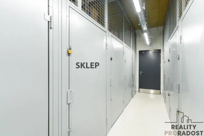 Prodej bytu 1+kk, Praha, Smržových, 30 m2