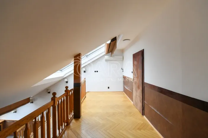 Pronájem bytu 3+1, Praha - Nové Město, Spálená, 127 m2