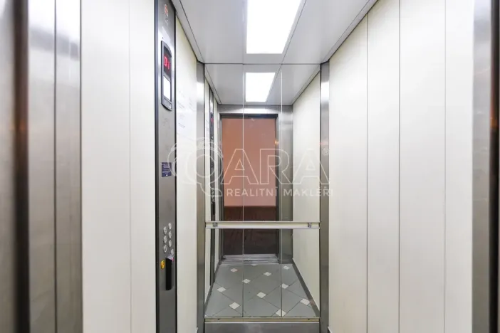 Pronájem bytu 3+1, Praha - Nové Město, Spálená, 127 m2