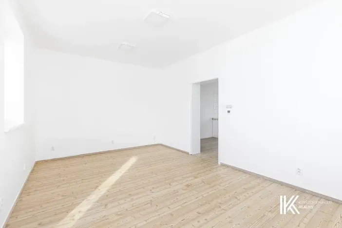 Pronájem kanceláře, Pardubice, Chrudimská, 149 m2