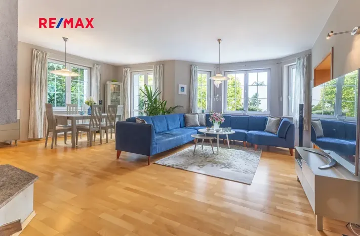 Prodej rodinného domu, Praha - Lochkov, V oudolku, 183 m2