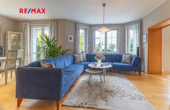 Prodej rodinného domu, Praha - Lochkov, V oudolku, 183 m2