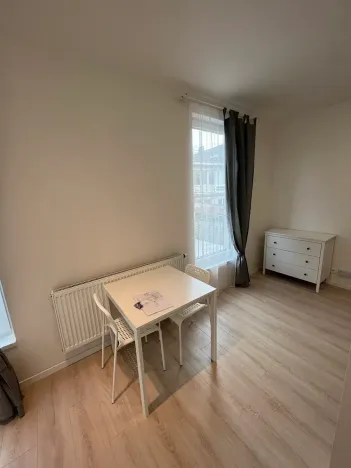 Pronájem bytu 1+kk, Praha - Vysočany, Poděbradská, 25 m2