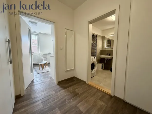 Pronájem bytu 1+kk, Brno, Kobližná, 32 m2