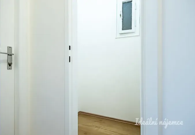 Pronájem bytu 2+1, Praha - Holešovice, Strojnická, 93 m2