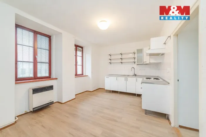 Pronájem bytu 2+1, Náměšť nad Oslavou, Zámek, 61 m2