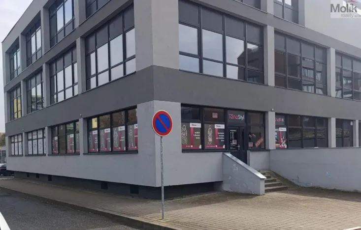 Pronájem obchodního prostoru, Louny, Husova, 172 m2
