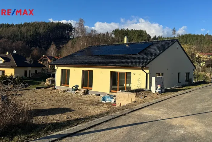 Prodej rodinného domu, Sadov - Lesov, 137 m2