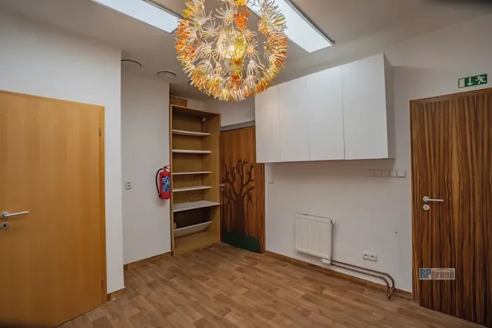 Pronájem obchodního prostoru, Praha - Hlubočepy, Hlubočepská, 104 m2