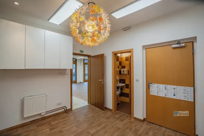 Pronájem obchodního prostoru, Praha - Hlubočepy, Hlubočepská, 104 m2