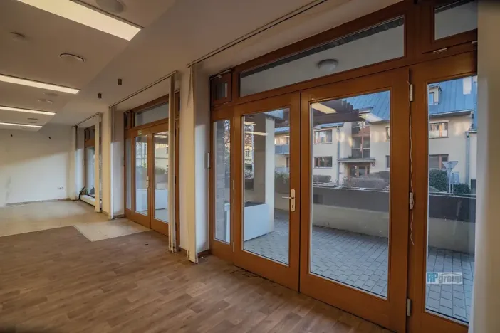 Prodej obchodního prostoru, Praha - Hlubočepy, Hlubočepská, 104 m2