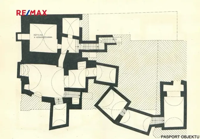 Pronájem obchodního prostoru, Chrudim, Resselovo náměstí, 72 m2