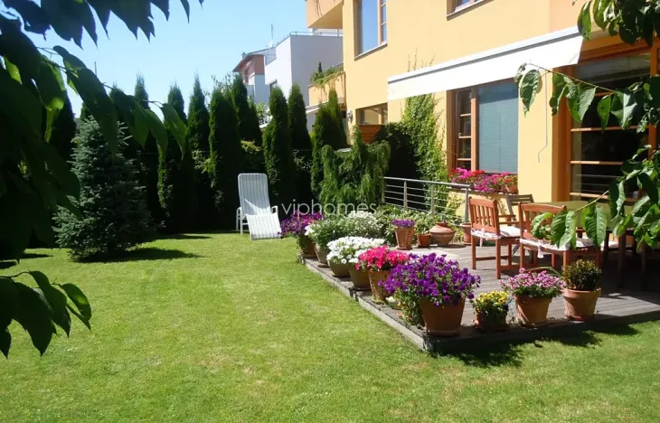 Pronájem vily, Praha - Jinonice, U dětského hřiště, 350 m2