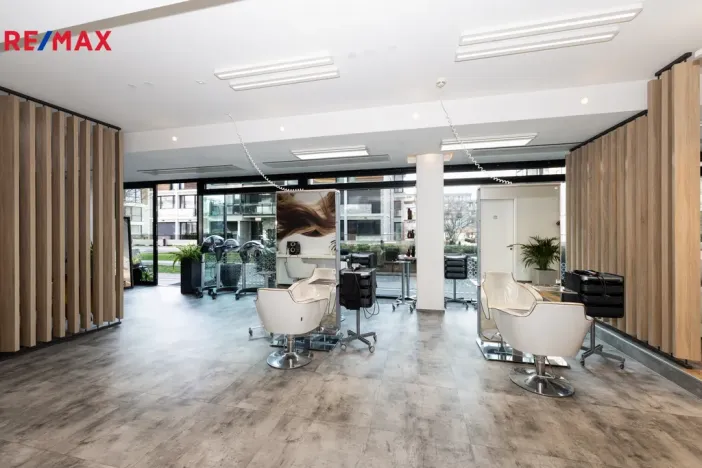 Pronájem obchodního prostoru, Praha - Libeň, Voctářova, 177 m2