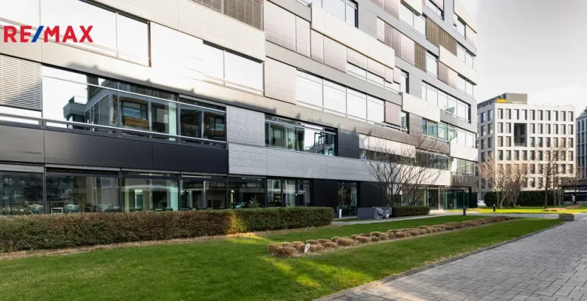 Pronájem obchodního prostoru, Praha - Libeň, Voctářova, 177 m2