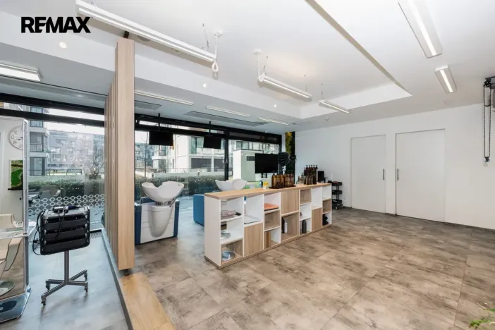 Pronájem obchodního prostoru, Praha - Libeň, Voctářova, 177 m2