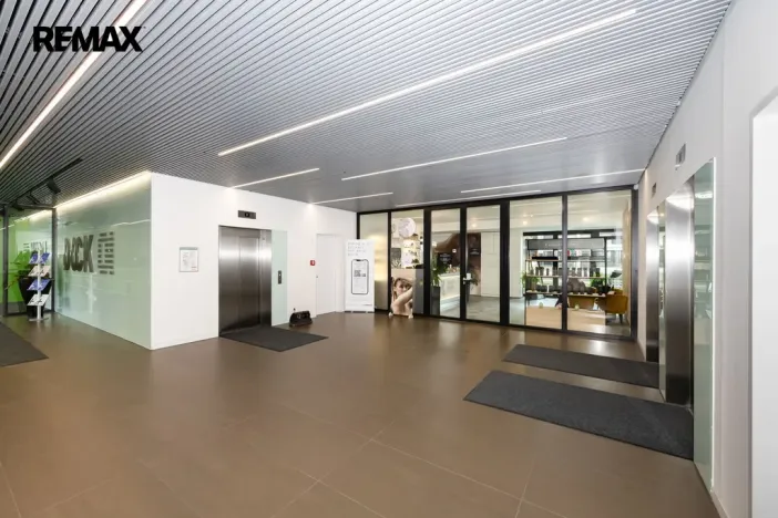 Pronájem obchodního prostoru, Praha - Libeň, Voctářova, 177 m2