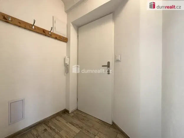 Pronájem bytu 1+1, Břeclav, Národních hrdinů, 29 m2