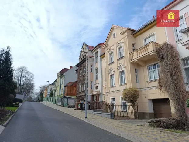 Prodej bytu 2+1, Teplice, Novákova, 78 m2