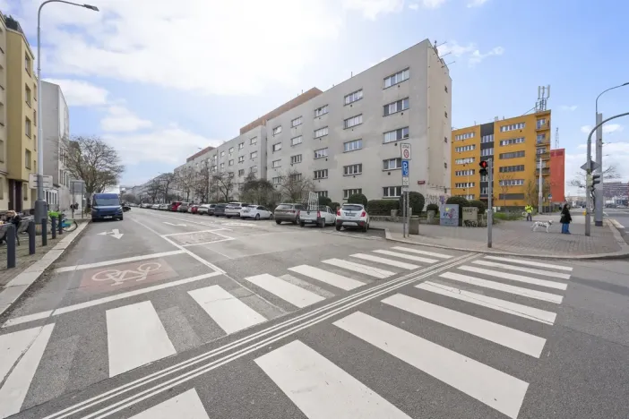 Prodej bytu 1+1, Praha - Holešovice, Osadní, 45 m2