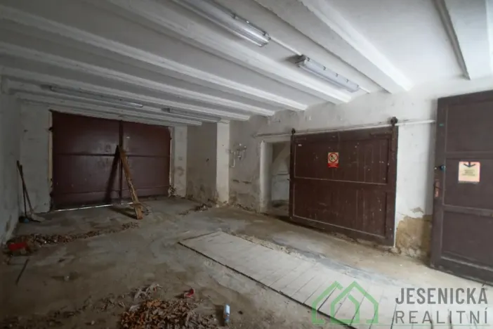 Prodej garáže, Javorník, 17. listopadu, 73 m2