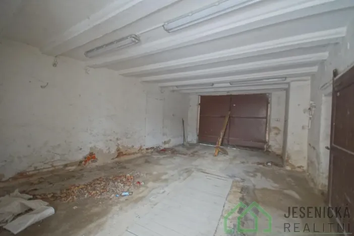 Prodej garáže, Javorník, 17. listopadu, 73 m2